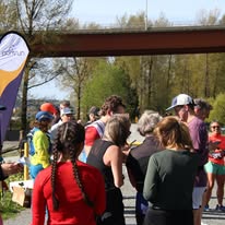Runners at Matsqui Trail Regional parkrun
